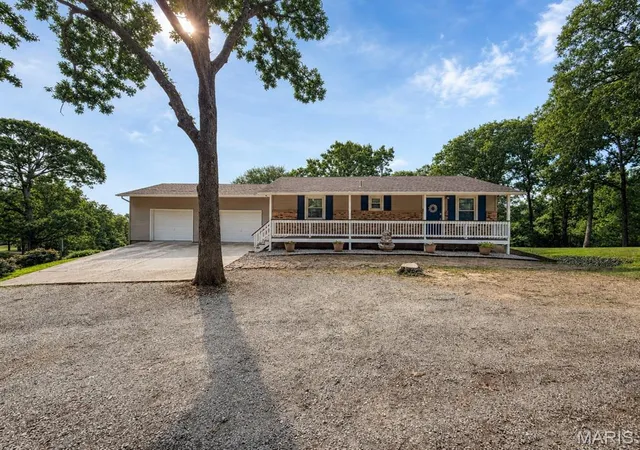 Homes for sale in Festus, MO | 2244 Henson Farm Rd, Festus, MO 63028 | MLS# MIS26041662