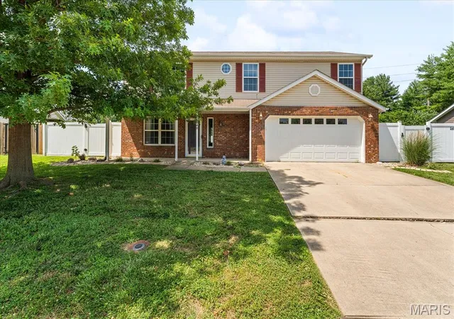 Photo 2 of Single family home for sale at 342 Vermillion Dr, O Fallon, IL 62269 | MLS# MIS26041675 | Listing updated on 2026-10-20