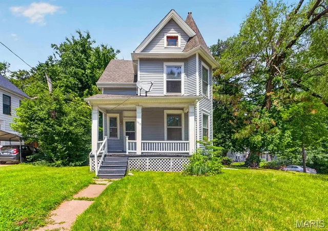 Single family home for sale at 7403 Commonwealth Ave, Saint Louis, MO 63143 | MLS# MIS26041686