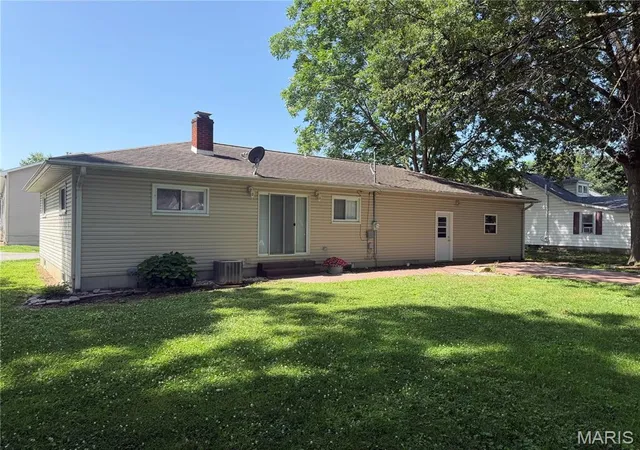 Homes for sale in Aviston, IL | 51 W Elm St, Aviston, IL 62216 | MLS# MIS26041691