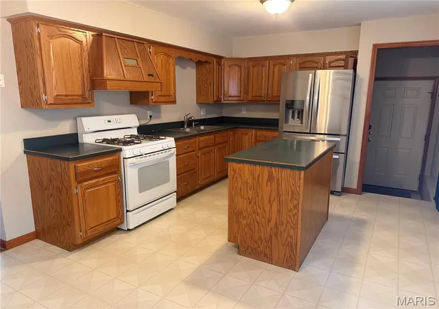 Homes for sale in Aviston, IL | 51 W Elm St, Aviston, IL 62216 | MLS# MIS26041691