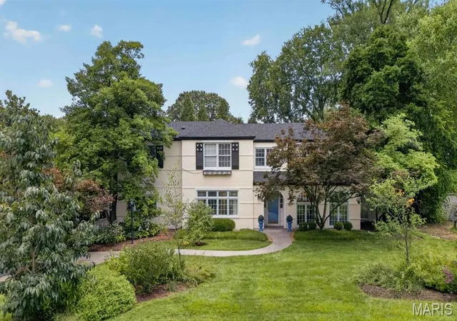Single family home for sale at 8 Granada Wy, Saint Louis, MO 63124 | MLS# MIS26041693