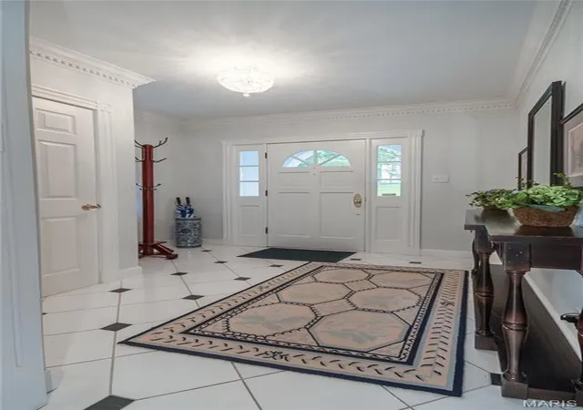 Photo 3 of Single family home for sale at 8 Granada Wy, Saint Louis, MO 63124 | MLS# MIS26041693 | Listing updated on 2026-08-26