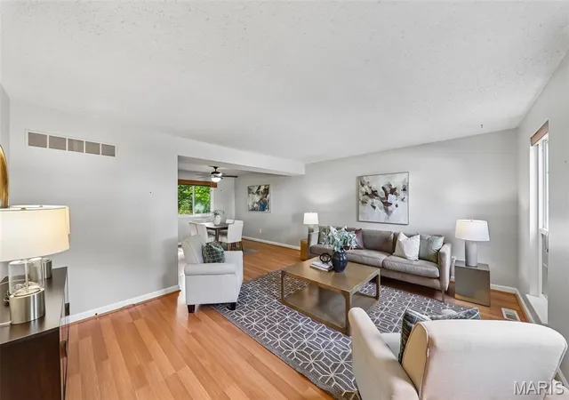 Photo 4 of Single family home for sale at 800 Eaglebrooke Dr, Ballwin, MO 63021 | MLS# MIS26041698 | Listing updated on 2026-09-29