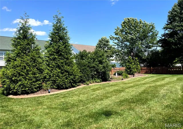 3rd image of 7 Twin Hollow Ct, O Fallon, MO 63366 | MLS# MIS26041722