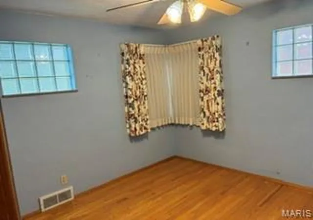 Photo 2 of Single family home for sale at 5444 Sunshine Dr, St Louis, MO 63109 | MLS# MIS26041723 | Listing updated on 2026-09-22