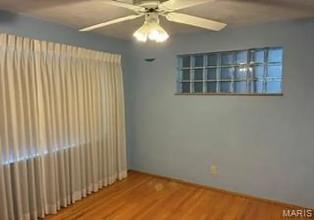 Photo 4 of Single family home for sale at 5444 Sunshine Dr, St Louis, MO 63109 | MLS# MIS26041723 | Listing updated on 2026-09-22