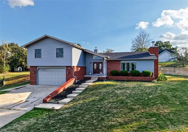 Photo 1 of Single family home for sale at 106 Meadow Ln, St Robert, MO 65584 | MLS# MIS26041735 | Listing updated on 2026-10-15