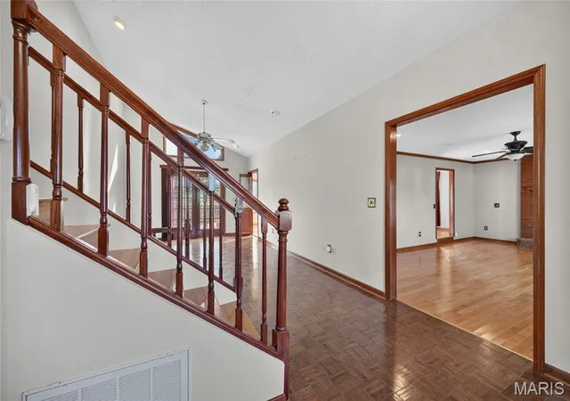 Photo 3 of Single family home for sale at 106 Meadow Ln, St Robert, MO 65584 | MLS# MIS26041735 | Listing updated on 2026-10-15
