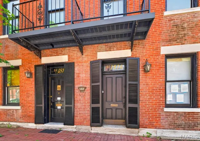 Photo 3 of Condo for sale at 1816 S 8th St, Saint Louis, MO 63104 | MLS# MIS26041744 | Listing updated on 2026-10-20