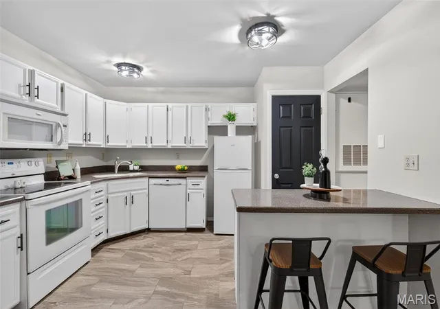 Photo 2 of Condo for sale at 2331 Kratky Rd #E, Saint Louis, MO 63114 | MLS# MIS26041752 | Listing updated on 2026-08-27