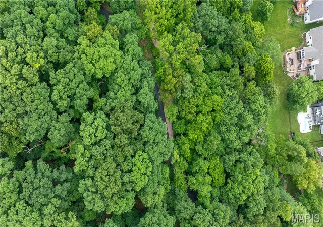 5th image of 700 Old Kiefer Creek Rd, Ballwin, MO 63021 | MLS# MIS26041756