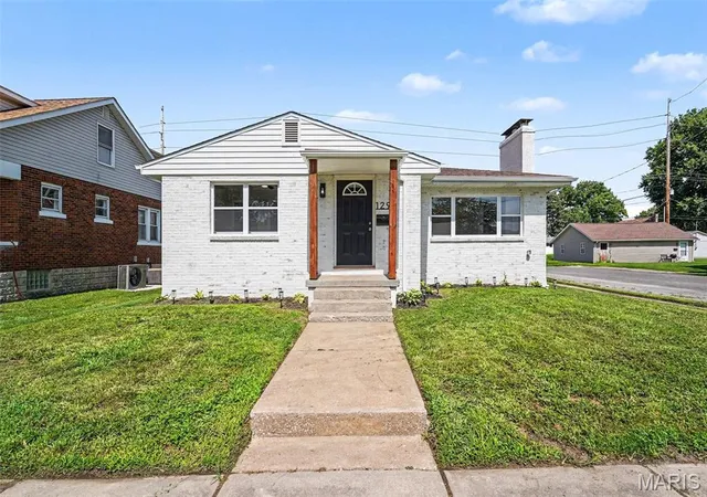 2nd image of 129 N 5th St, Dupo, IL 62239 | MLS# MIS26041767