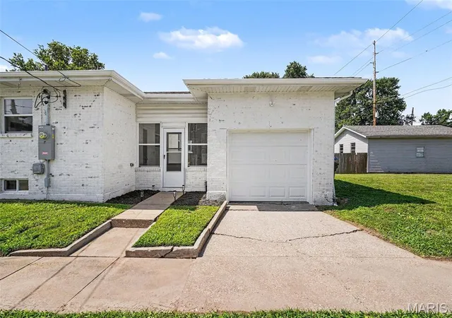 26th image of 129 N 5th St, Dupo, IL 62239 | MLS# MIS26041767