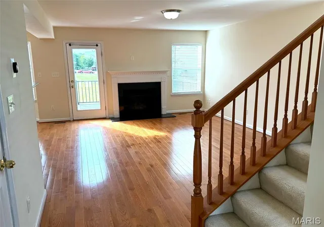 5th image of 155 Roxbury Dr, O Fallon, MO 63366 | MLS# MIS26041768