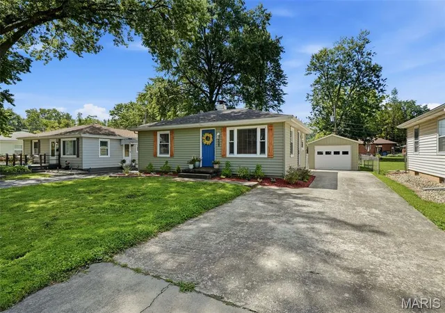 Homes for sale in Edwardsville, IL | 508 Hadley Ave, Edwardsville, IL 62025 | MLS# MIS26041769