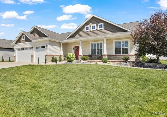 Homes for sale in Troy, IL | 1483 Guilford Pl, Troy, IL 62294 | MLS# MIS26041771