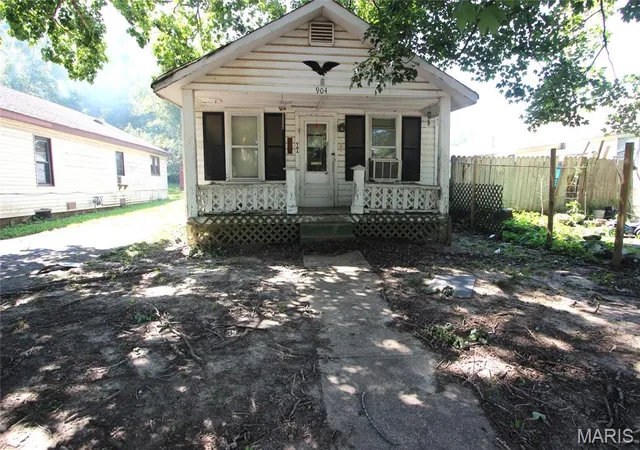 Homes for sale in Park Hills, MO | 904 Camilla St, Park Hills, MO 63601 | MLS# MIS26041783