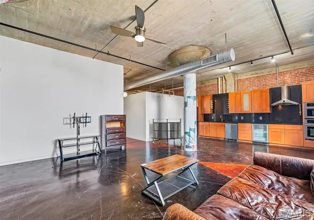 Photo 3 of Condo for sale at 1511 Locust St #610, Saint Louis, MO 63103 | MLS# MIS26041820 | Listing updated on 2026-08-25