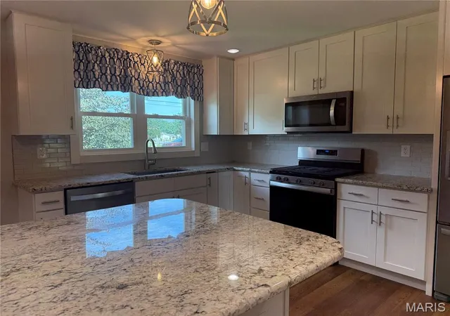 Homes for sale in Bethalto, IL | 113 Whispering Oaks Dr, Bethalto, IL 62010 | MLS# MIS26041824