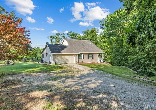 Homes for sale in Marthasville, MO | 16447 Scenic Ridge Rd, Marthasville, MO 63357 | MLS# MIS26041830