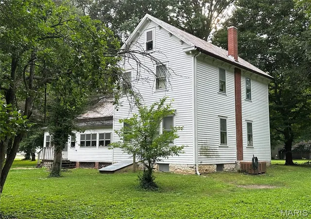 Photo 2 of Single family home for sale at 509 Chestnut St, Evansville, IL 62242 | MLS# MIS26041835 | Listing updated on 2026-07-09