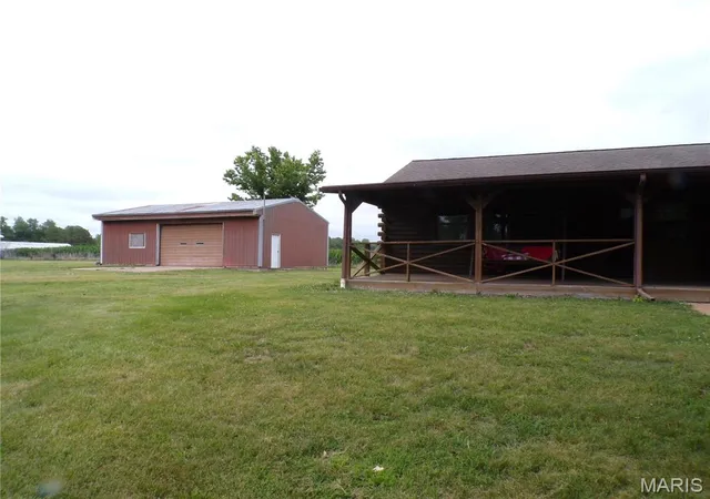 Homes for sale in Pinckneyville, IL | 3632 State Route 13/27, Pinckneyville, IL 62274 | MLS# MIS26041839