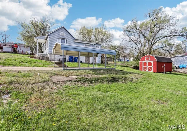 Homes for sale in De Soto, MO | 700 Lovett St, De Soto, MO 63020 | MLS# MIS26041841