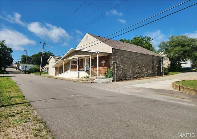 Homes for sale in Bonne Terre, MO | 301 S Division St, Bonne Terre, MO 63628 | MLS# MIS26041842