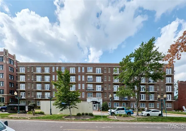 Photo 2 of Condo for sale at 5630 Pershing Ave #23, Saint Louis, MO 63112 | MLS# MIS26041847 | Listing updated on 2026-08-30