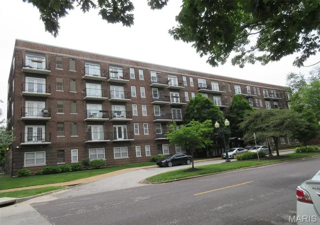 Photo 3 of Condo for sale at 5630 Pershing Ave #23, Saint Louis, MO 63112 | MLS# MIS26041847 | Listing updated on 2026-08-30