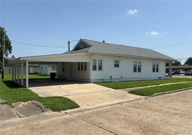 19th image of 404 E Center St, Sikeston, MO 63801 | MLS# MIS26041864