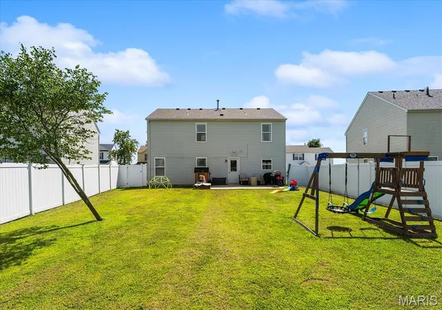 2nd image of 208 River Laurel Dr, Belleville, IL 62220 | MLS# MIS26041865