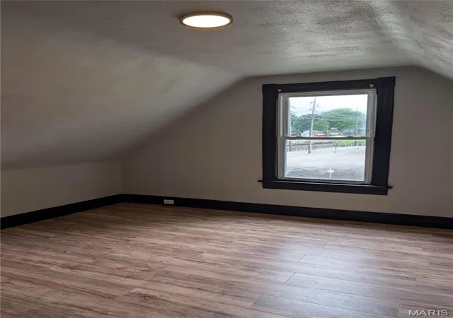 7th image of 506 N 17th St, Belleville, IL 62226 | MLS# MIS26041866