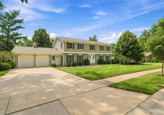 Homes for sale in Chesterfield, MO | 1567 Yarmouth Point Dr, Chesterfield, MO 63017 | MLS# MIS26041867