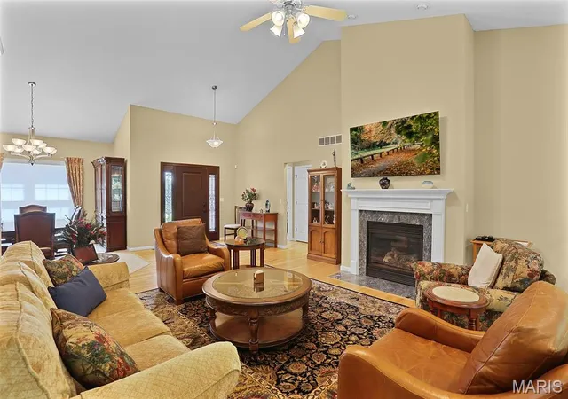 Homes for sale in Maryville, IL | 21 Foxmoor Dr, Maryville, IL 62062 | MLS# MIS26041872