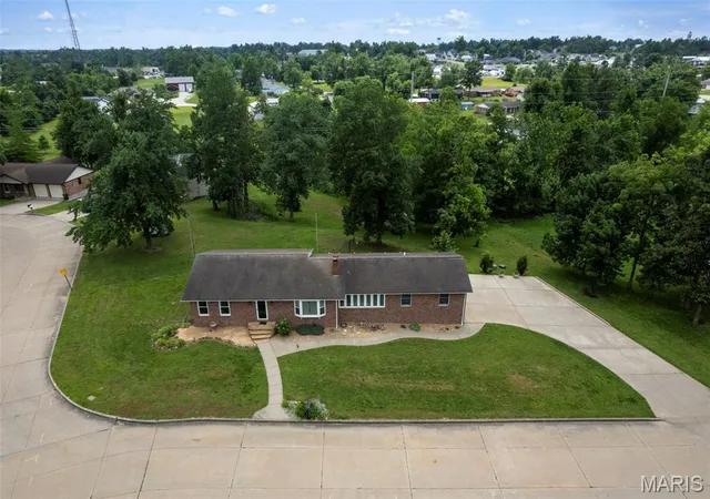 Homes for sale in Perryville, MO | 815 Ridge, Perryville, MO 63775 | MLS# MIS26041898