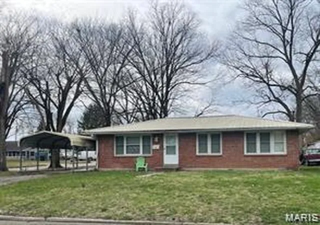 Homes for sale in Cape Girardeau, MO | 651 S Henderson Ave, Cape Girardeau, MO 63703 | MLS# MIS26041907