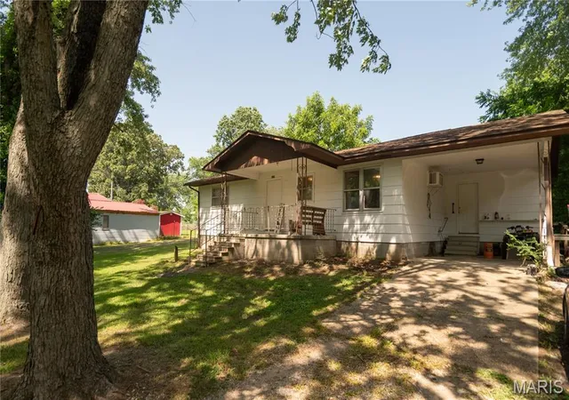 Homes for sale in Bloomfield, MO | 606 Guiling St, Bloomfield, MO 63825 | MLS# MIS26041911