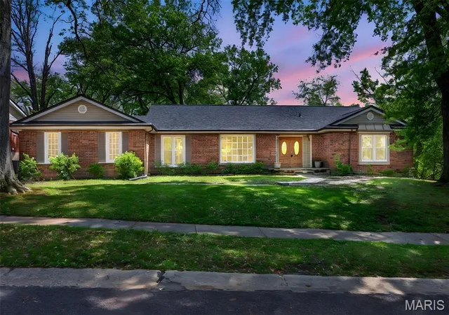 2nd image of 6632 Blossom View Dr, Florissant, MO 63033 | MLS# MIS26041913