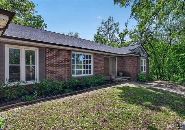 5th image of 6632 Blossom View Dr, Florissant, MO 63033 | MLS# MIS26041913