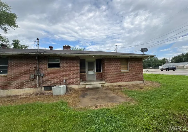 Homes for sale in Cape Girardeau, MO | 214 S Park Ave, Cape Girardeau, MO 63703 | MLS# MIS26041931