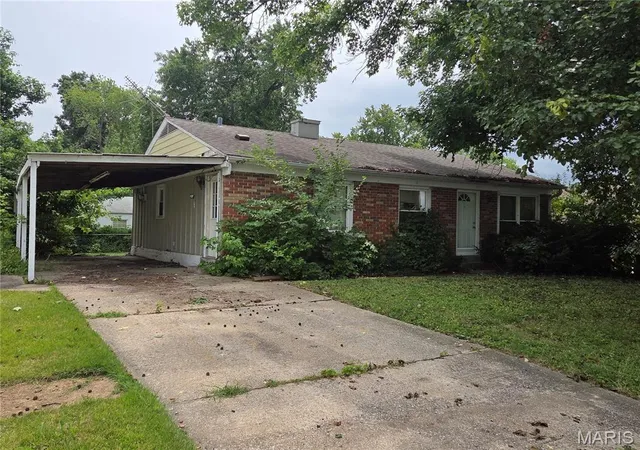1st image of 21 Derby Ln, Saint Peters, MO 63376 | MLS# MIS26041935