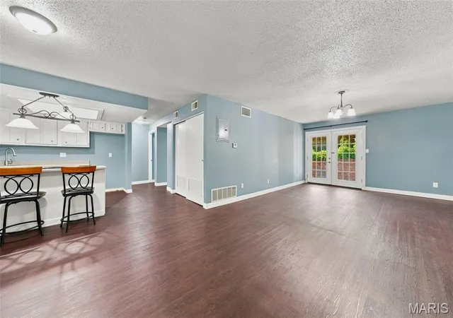 Photo 3 of Condo for sale at 1465 Heritage Lndg #104, Saint Charles, MO 63303 | MLS# MIS26041937 | Listing updated on 2026-09-20