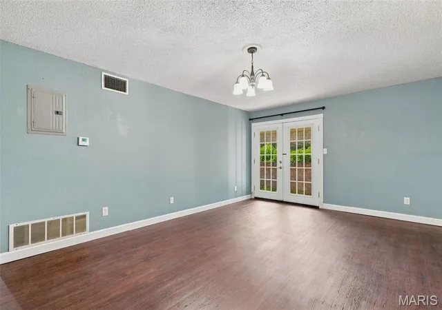 Photo 4 of Condo for sale at 1465 Heritage Lndg #104, Saint Charles, MO 63303 | MLS# MIS26041937 | Listing updated on 2026-09-20