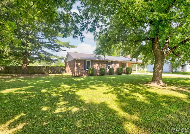 Homes for sale in Sikeston, MO | 209 Aletha Dr, Sikeston, MO 63801 | MLS# MIS26041939