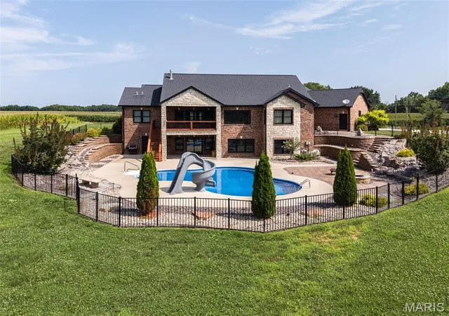 2nd image of 8318 West Mill Creek Rd, Troy, IL 62294 | MLS# MIS26041945