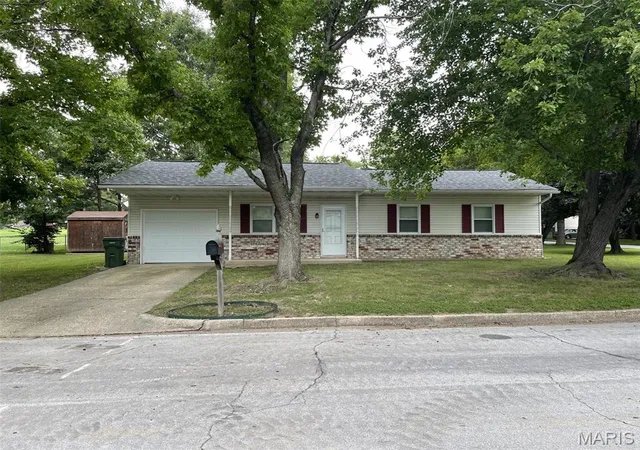 Homes for sale in Rolla, MO | 120 Whitecliff St, Rolla, MO 65401 | MLS# MIS26041959