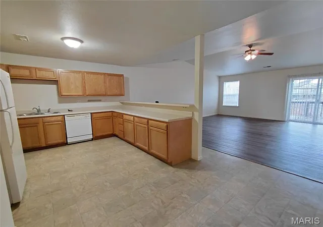 2nd image of 20906 Hartsburg A & B Ln, Saint Robert, MO 65584 | MLS# MIS26041994