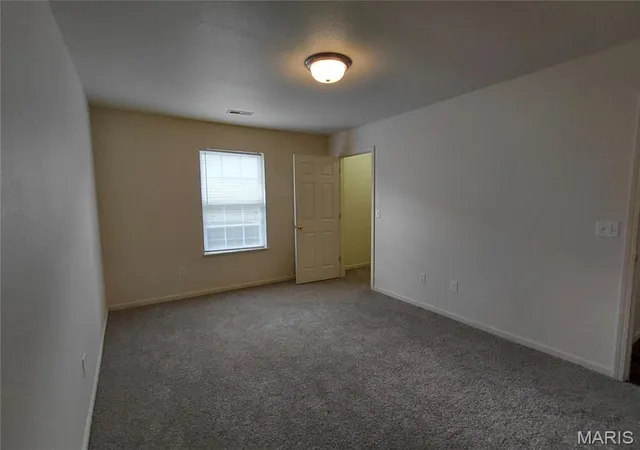 3rd image of 20906 Hartsburg A & B Ln, Saint Robert, MO 65584 | MLS# MIS26041994